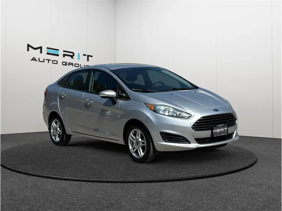 Ford Fiesta Se Sedan 4D - View 1