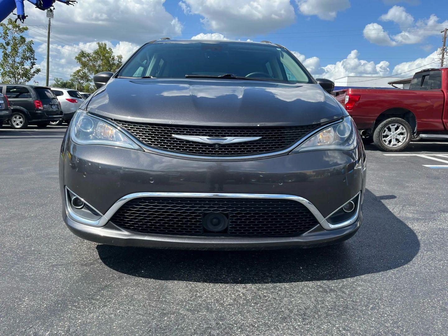 Chrysler Pacifica Touring-L Plus - Thumbnail 7