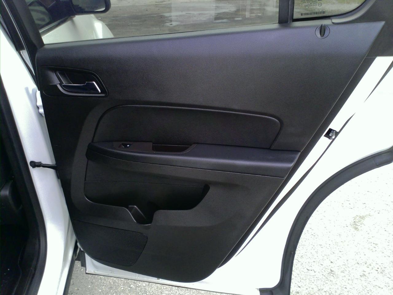 Chevrolet Equinoxls 2Wd - Thumbnail 12