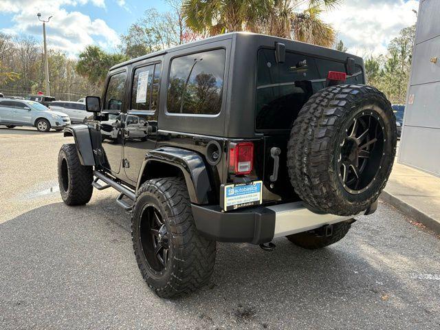 Jeep Wrangler - Thumbnail 3