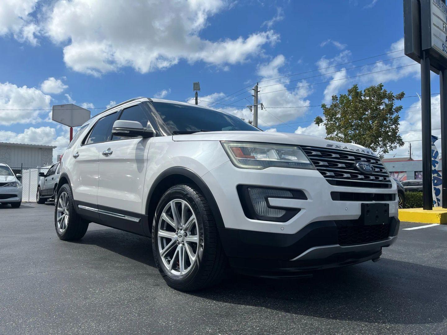 Ford Explorer Limited - Thumbnail 7