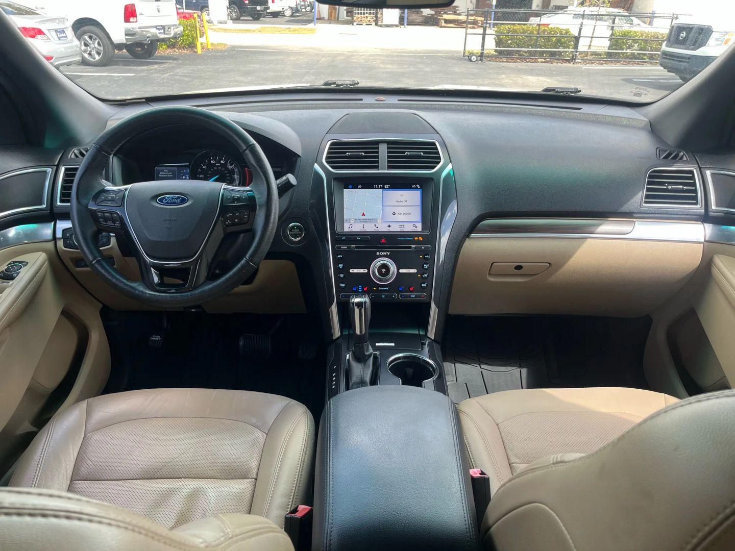 Ford Explorer Limited - Thumbnail 20