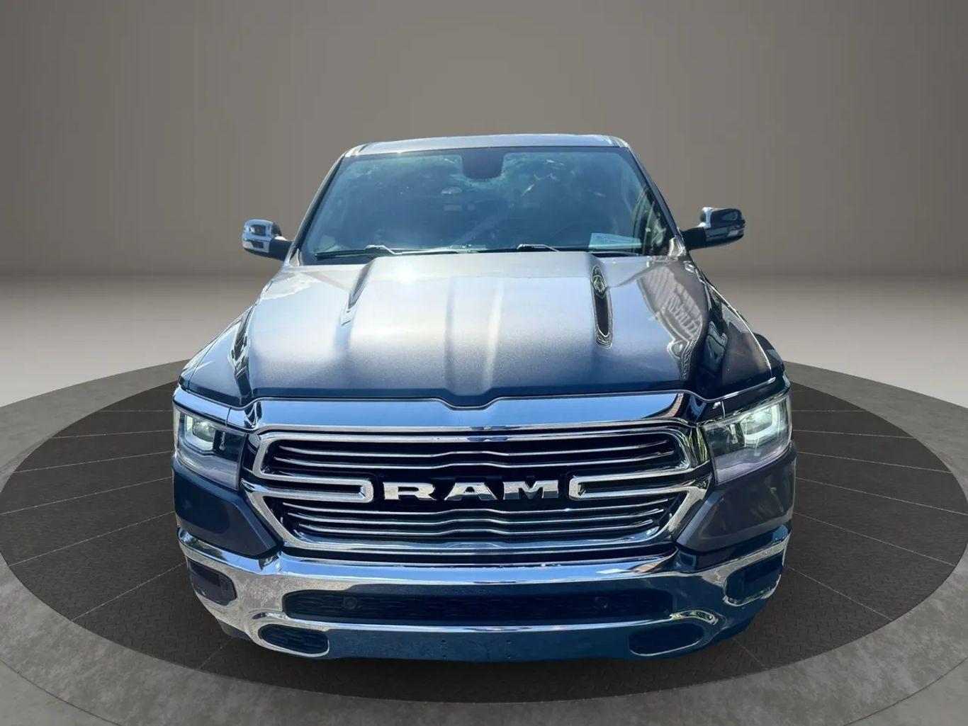 Ram 1500 Crew Cab Laramie Pickup 4D 5 1/2 Ft - Thumbnail 7