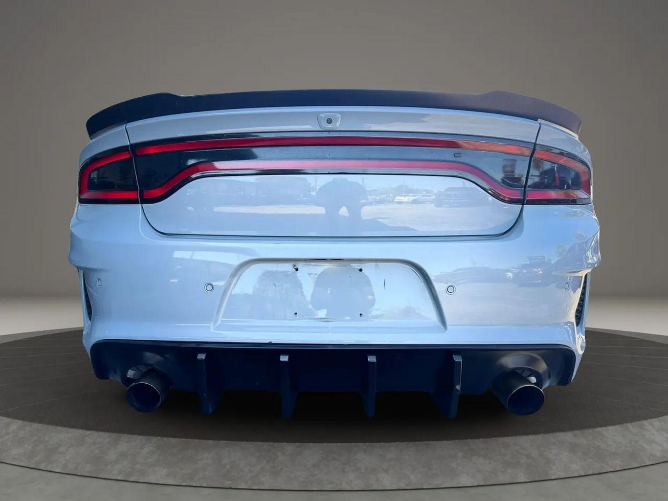 Dodge Charger Srt Hellcat Sedan 4D - Thumbnail 12