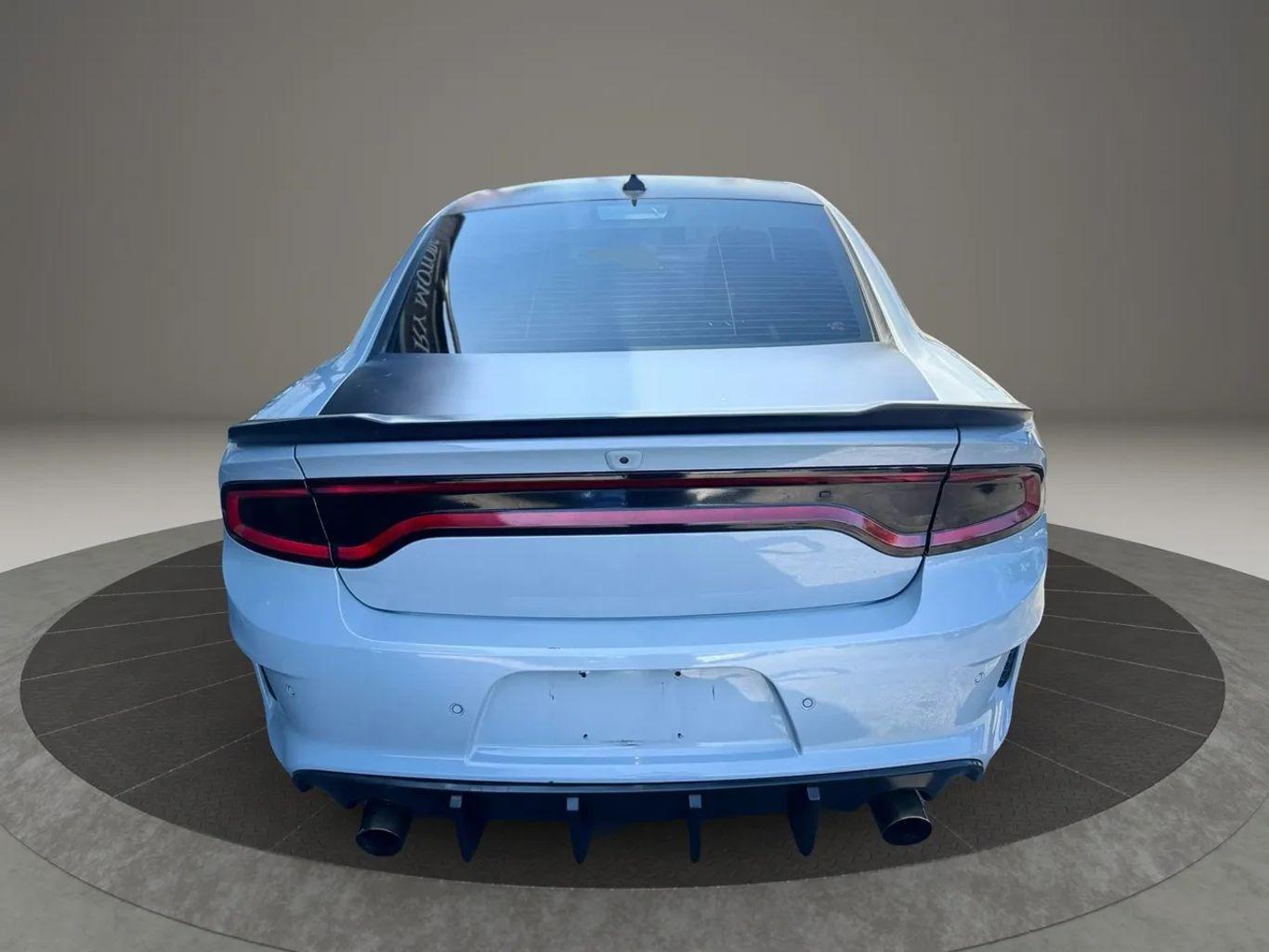 Dodge Charger Srt Hellcat Sedan 4D - Thumbnail 13