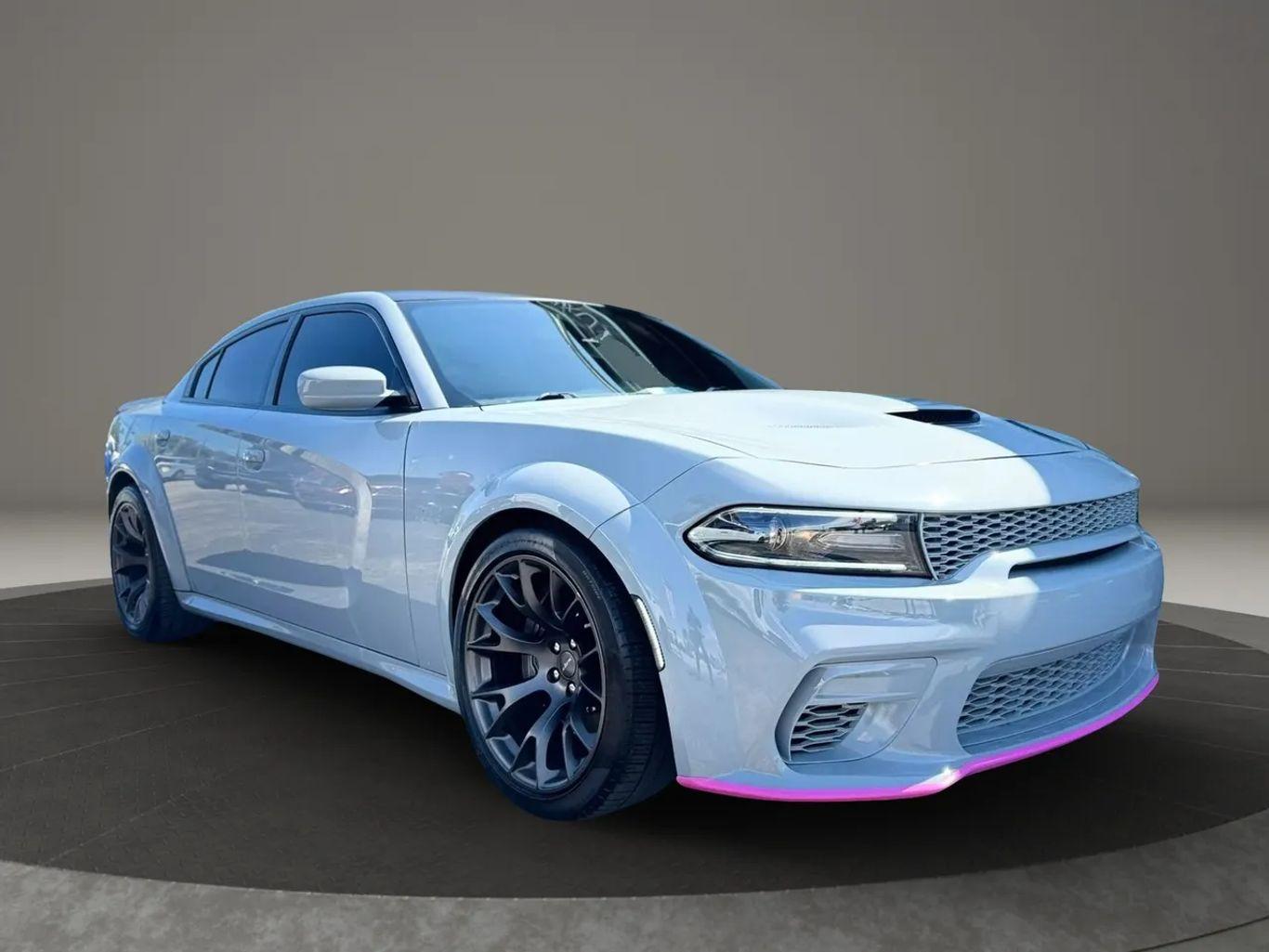 Dodge Charger Srt Hellcat Sedan 4D - Thumbnail 5