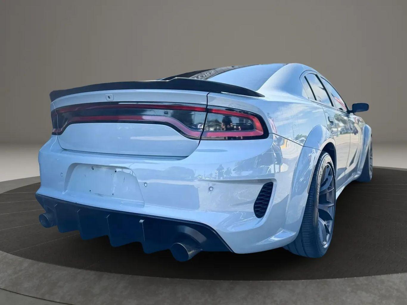 Dodge Charger Srt Hellcat Sedan 4D - Thumbnail 14