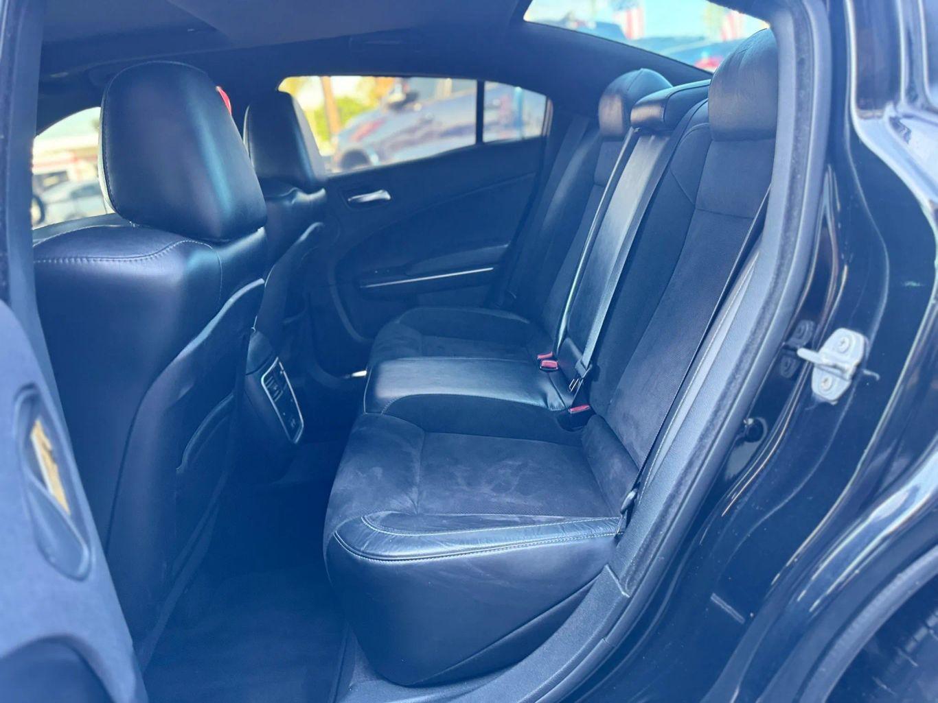 Dodge Charger R/T Scat Pack Sedan 4D - Thumbnail 17