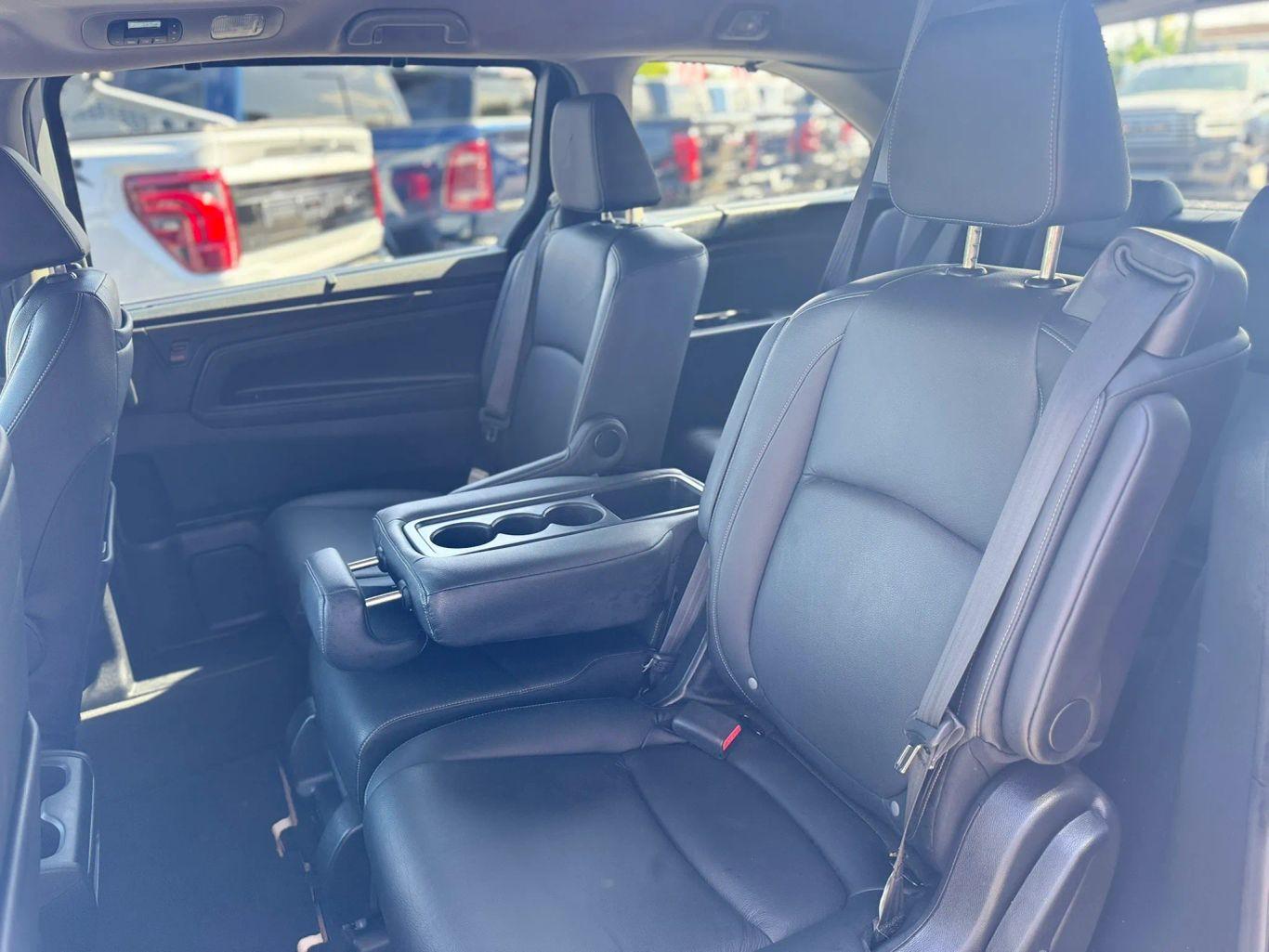 Honda Odyssey Touring Minivan 4D - Thumbnail 19