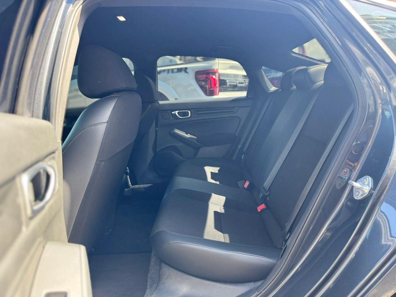 Honda Civic Sport Sedan 4D - Thumbnail 18