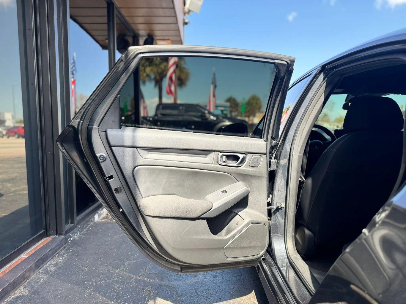 Honda Civic Sport Sedan 4D - Thumbnail 17