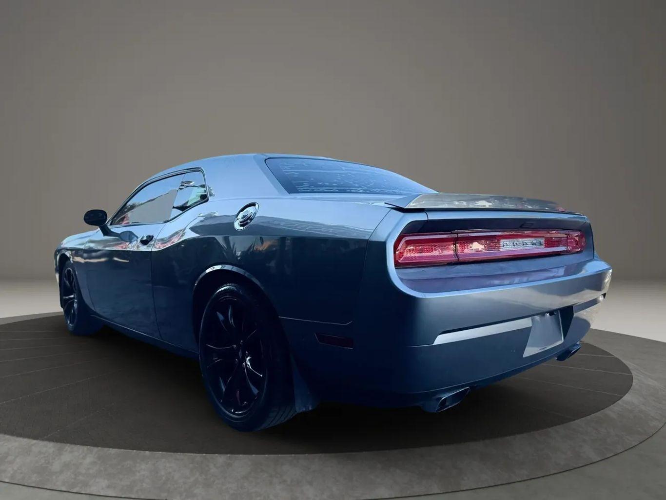 Dodge Challenger R/T Coupe 2D - Thumbnail 15