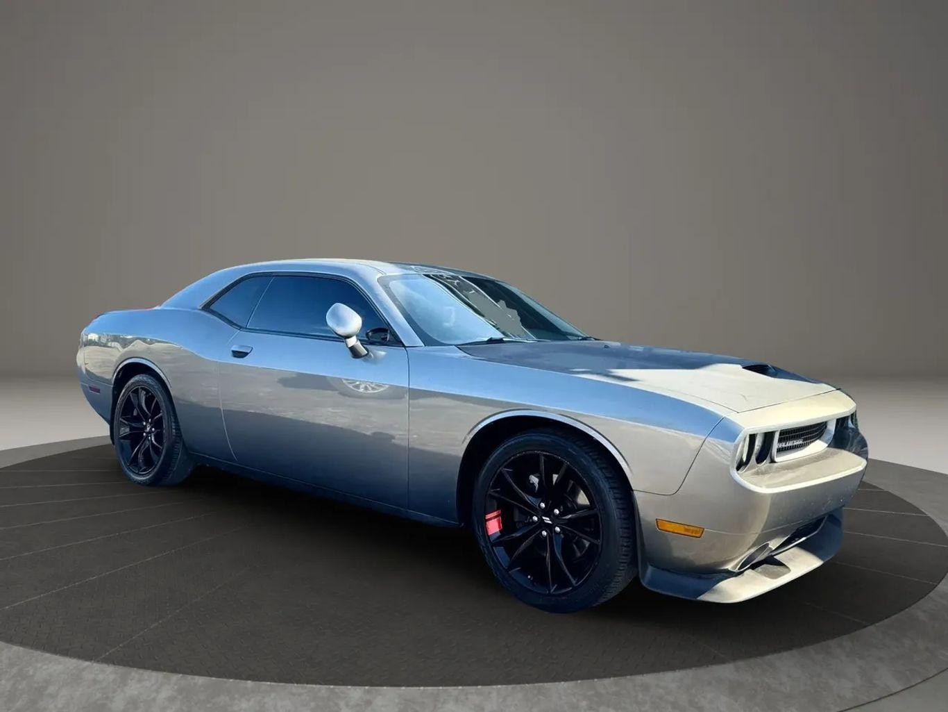 Dodge Challenger R/T Coupe 2D - Thumbnail 4