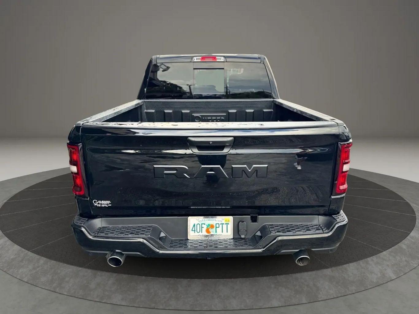 Ram 1500 Crew Cab Big Horn Pickup 4D 5 1/2 Ft - Thumbnail 11