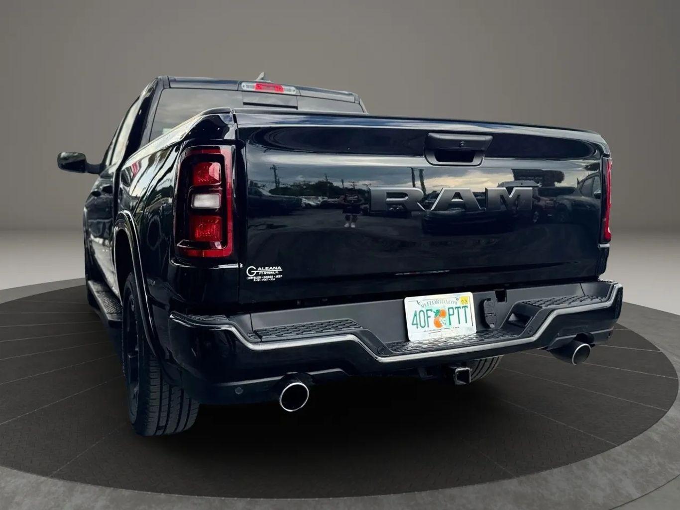 Ram 1500 Crew Cab Big Horn Pickup 4D 5 1/2 Ft - Thumbnail 9