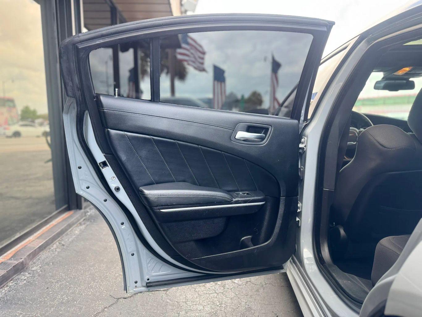 Dodge Charger Scat Pack Widebody Sedan 4D - Thumbnail 18