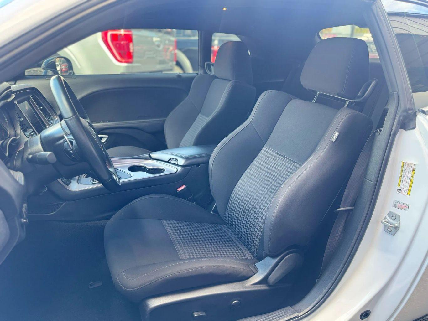 Dodge Challenger R/T Scat Pack Widebody Coupe 2D - Thumbnail 17