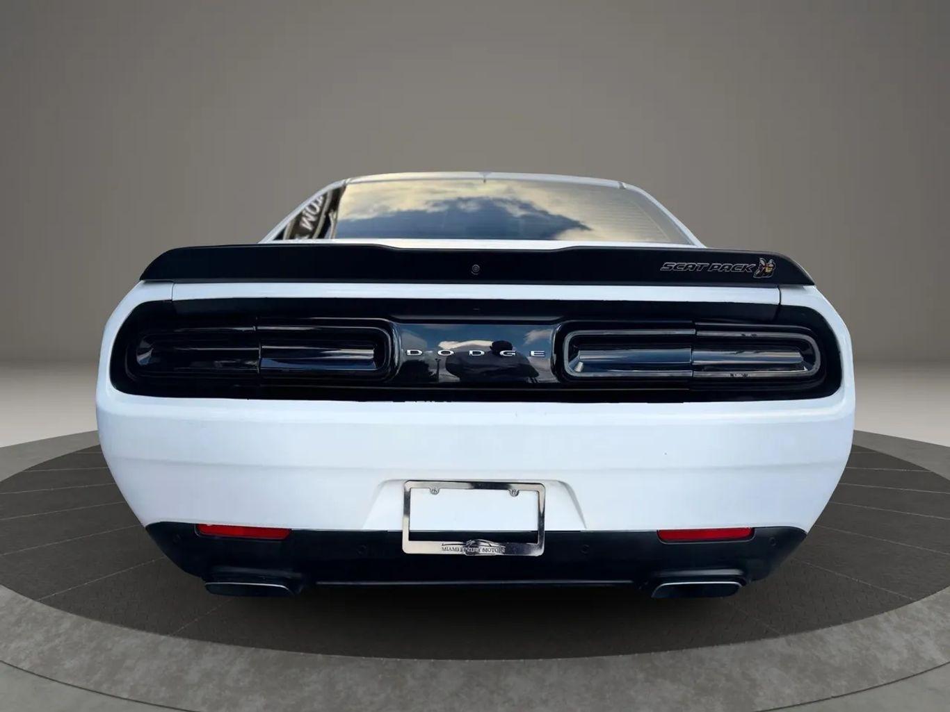 Dodge Challenger R/T Scat Pack Widebody Coupe 2D - Thumbnail 9