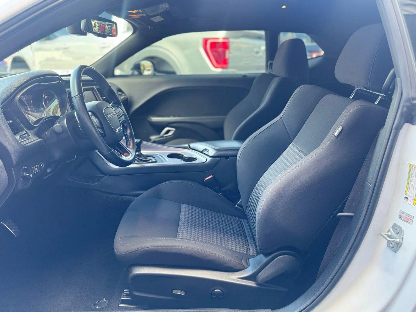 Dodge Challenger R/T Scat Pack Widebody Coupe 2D - Thumbnail 16