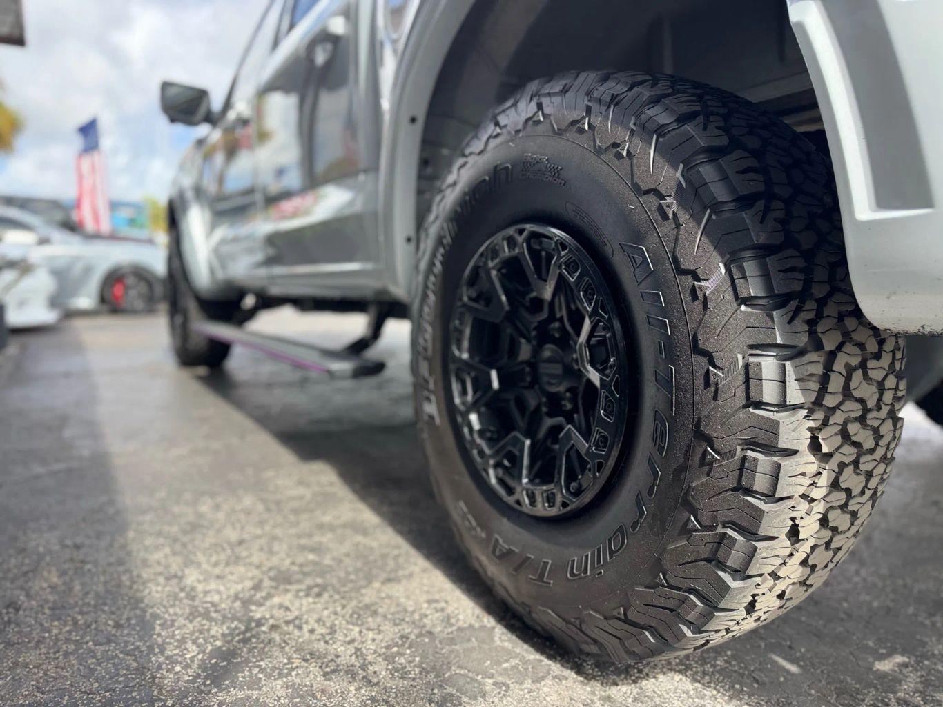 Ford F150 Supercrew Cab Raptor R Pickup 4D 5 1/2 Ft - Thumbnail 18