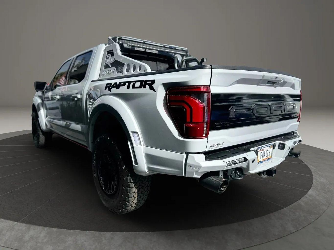 Ford F150 Supercrew Cab Raptor R Pickup 4D 5 1/2 Ft - Thumbnail 10