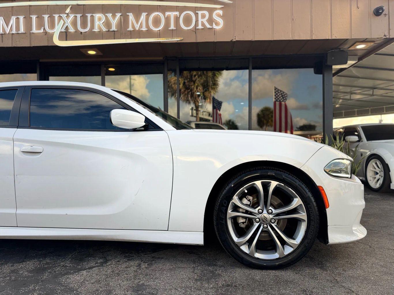 Dodge Charger R/T Sedan 4D - Thumbnail 15