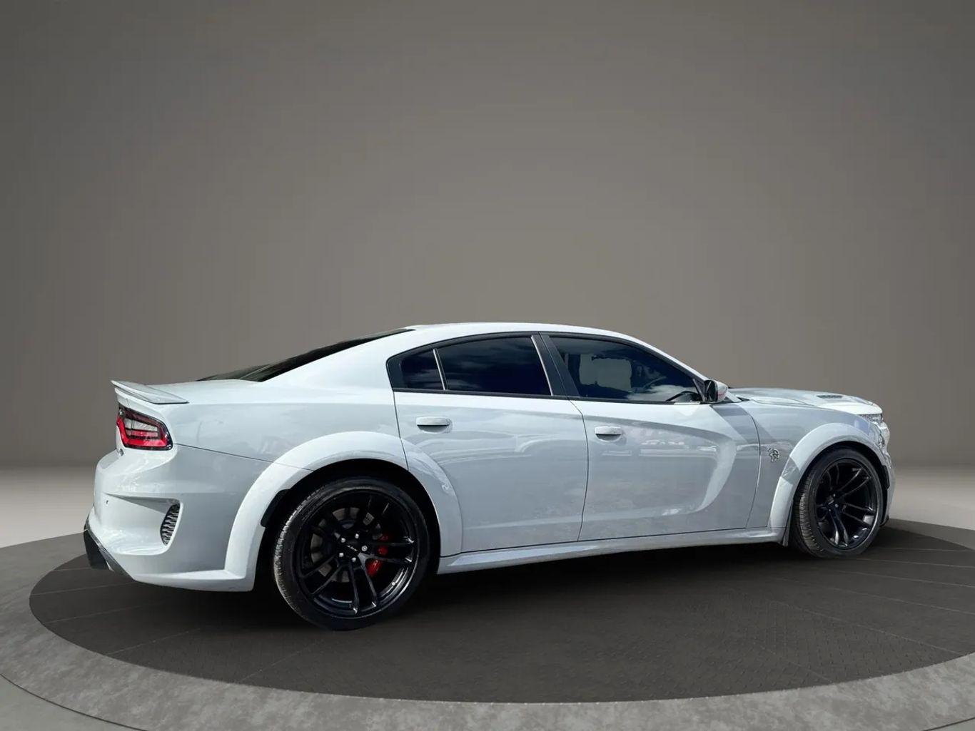 Dodge Charger Srt Hellcat Widebody Sedan 4D - Thumbnail 15