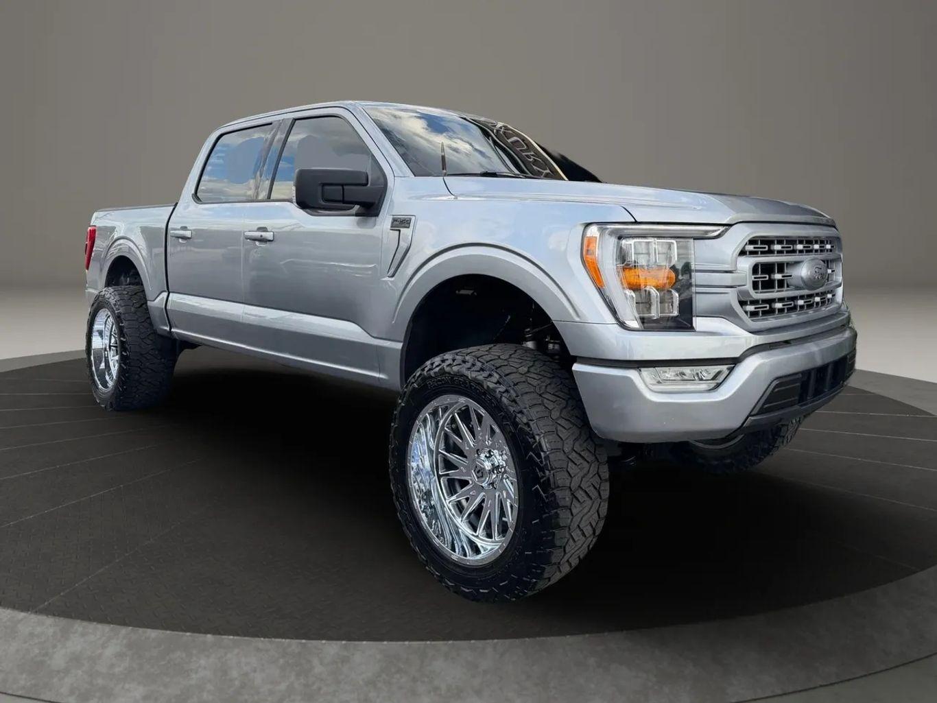 Ford F150 Supercrew Cab Xlt Pickup 4D 5 1/2 Ft - Thumbnail 3