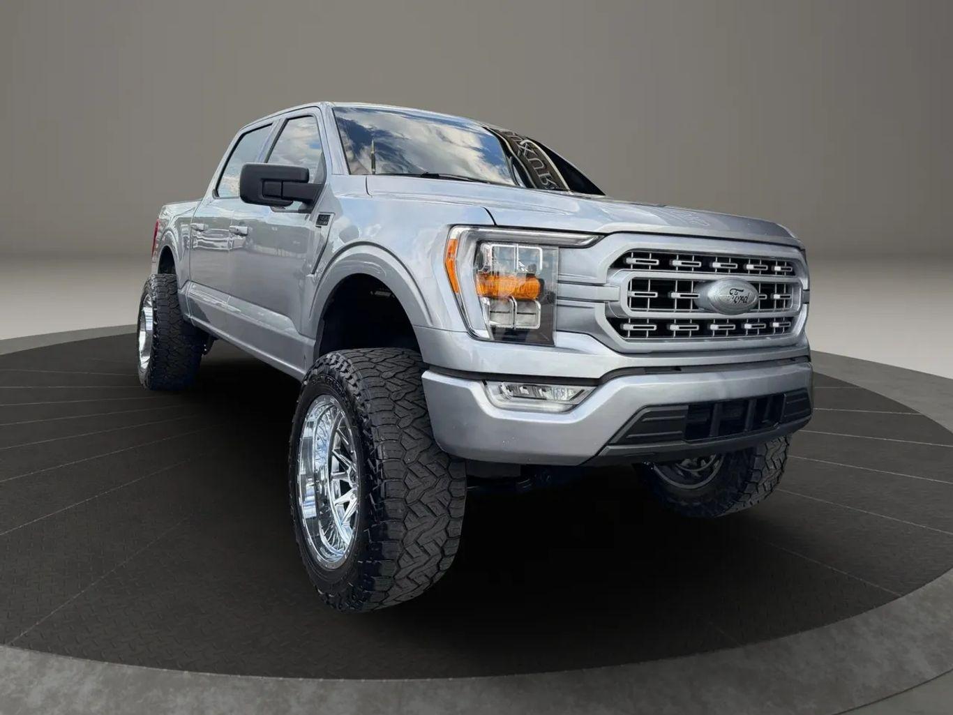 Ford F150 Supercrew Cab Xlt Pickup 4D 5 1/2 Ft - Thumbnail 4