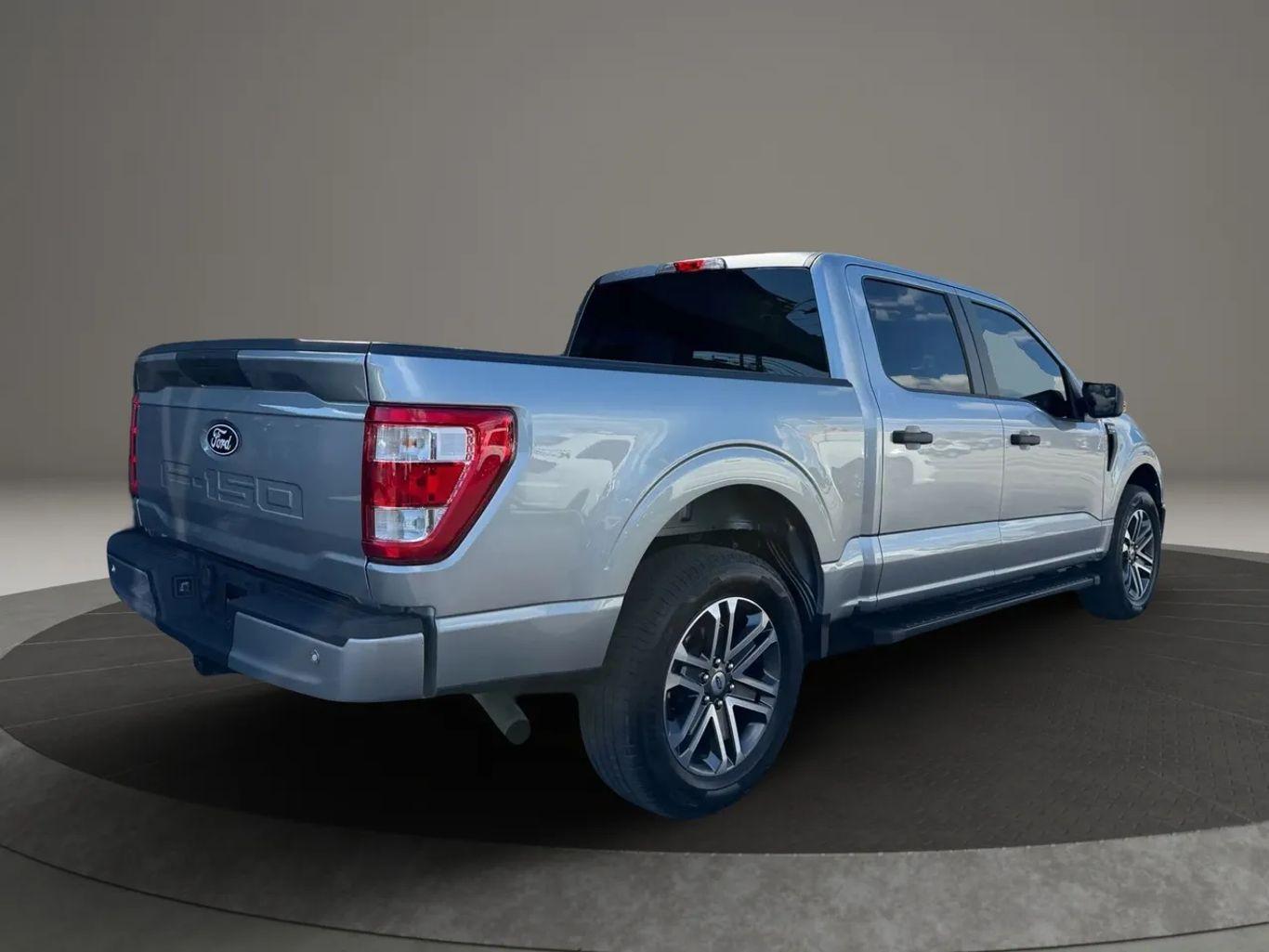 Ford F150 Supercrew Cab Xl Pickup 4D 5 1/2 Ft - Thumbnail 11