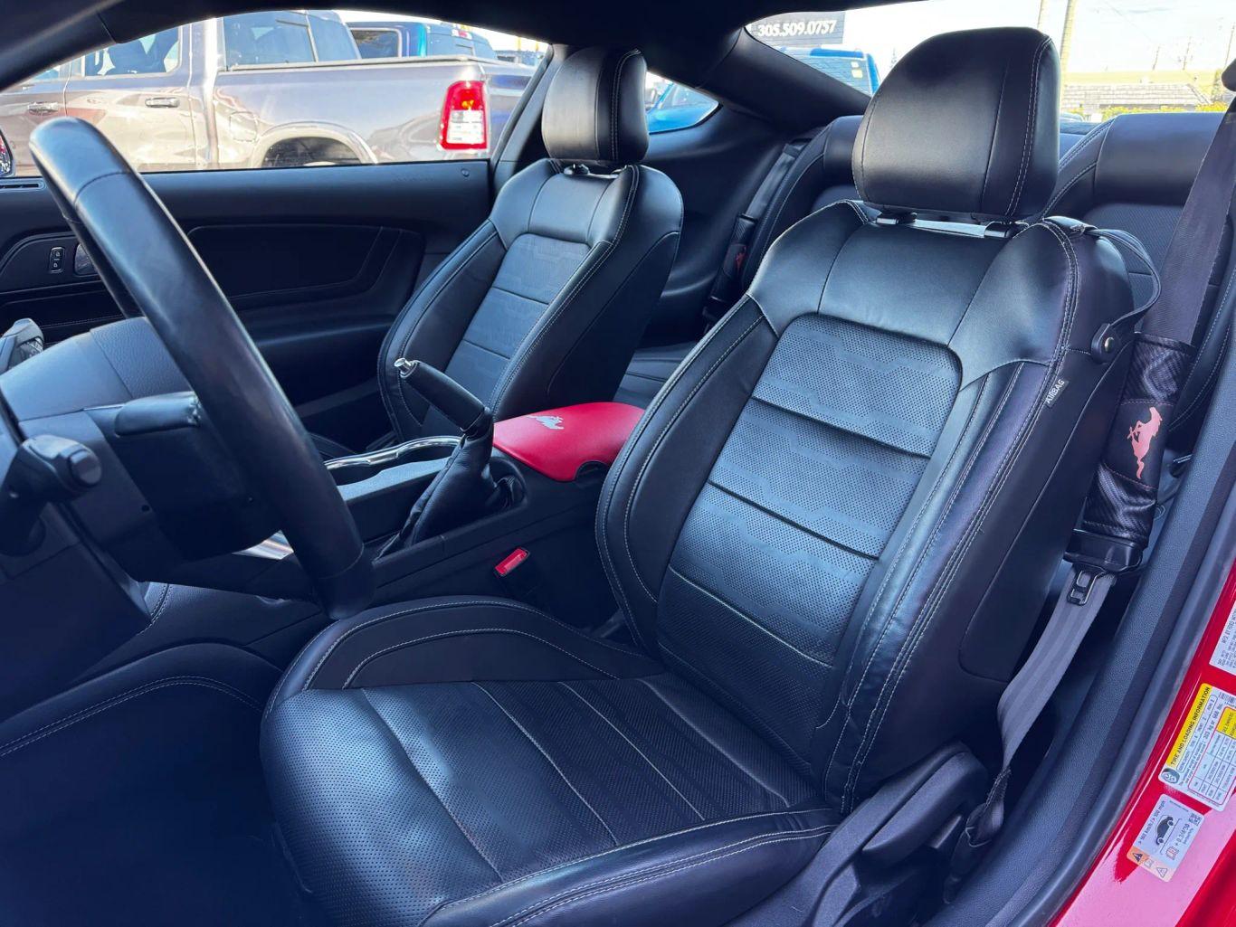 Ford Mustang Gt Premium Coupe 2D - Thumbnail 14