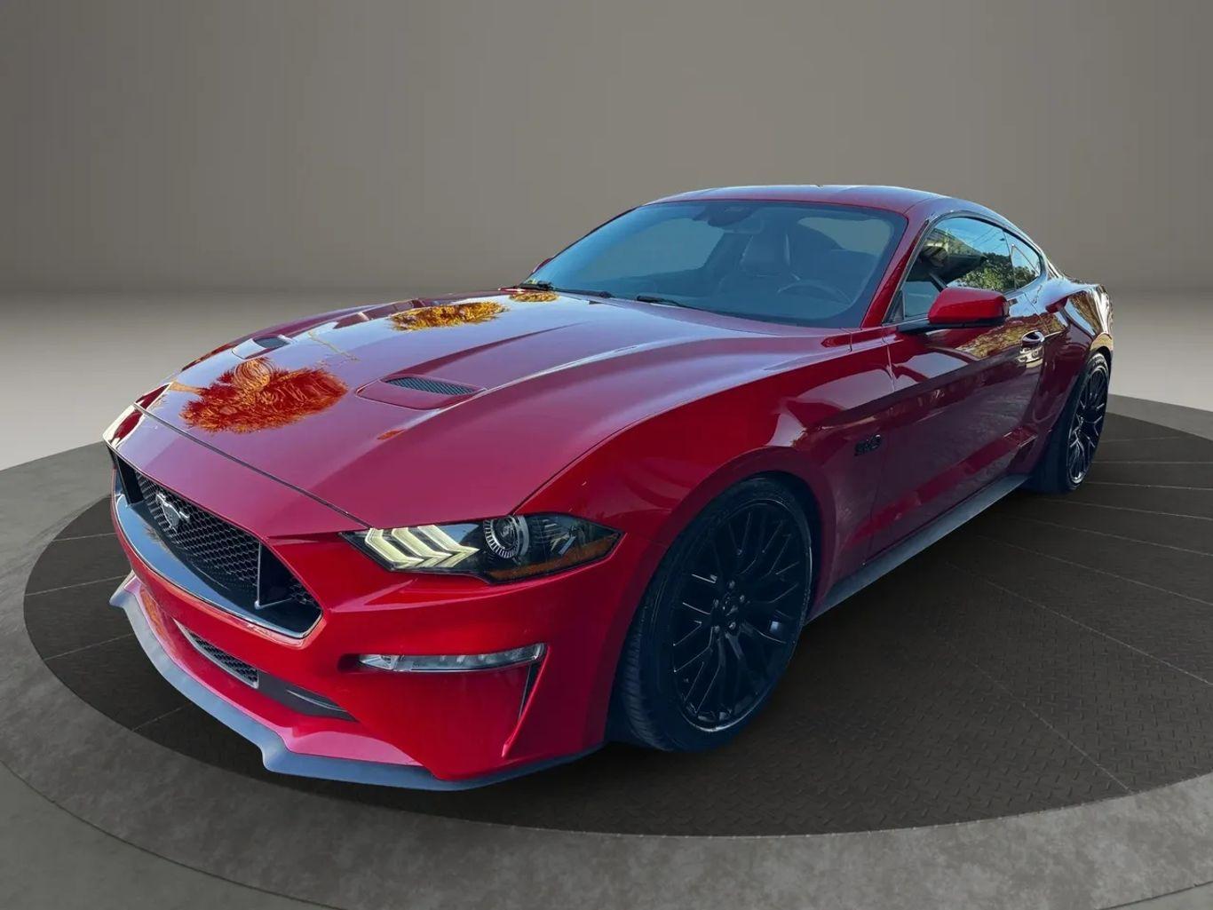 Ford Mustang Gt Premium Coupe 2D - Thumbnail 7