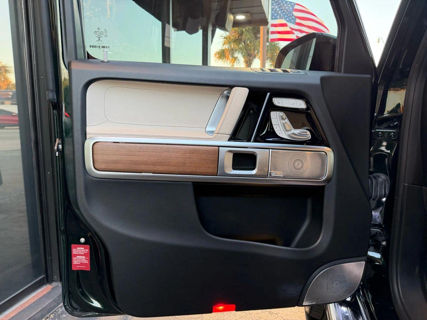 Mercedes-Benz G-Class G 550 Sport Utility 4D - Thumbnail 12