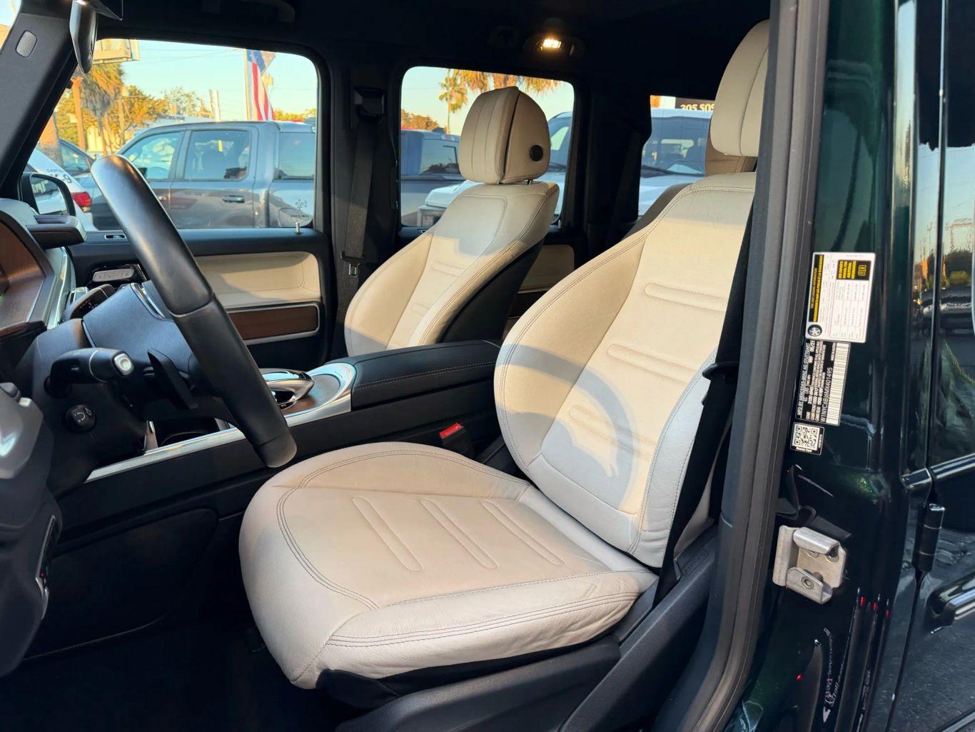 Mercedes-Benz G-Class G 550 Sport Utility 4D - Thumbnail 16