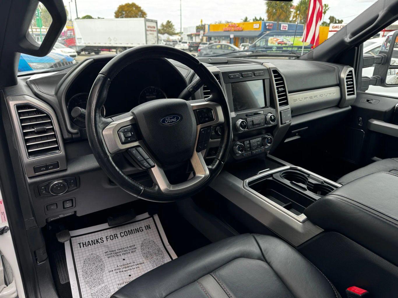 Ford F350 Super Duty Crew Cab Platinum Pickup 4D 6 3/4 Ft - Thumbnail 18