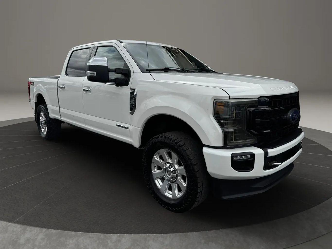 Ford F350 Super Duty Crew Cab Platinum Pickup 4D 6 3/4 Ft - Thumbnail 5