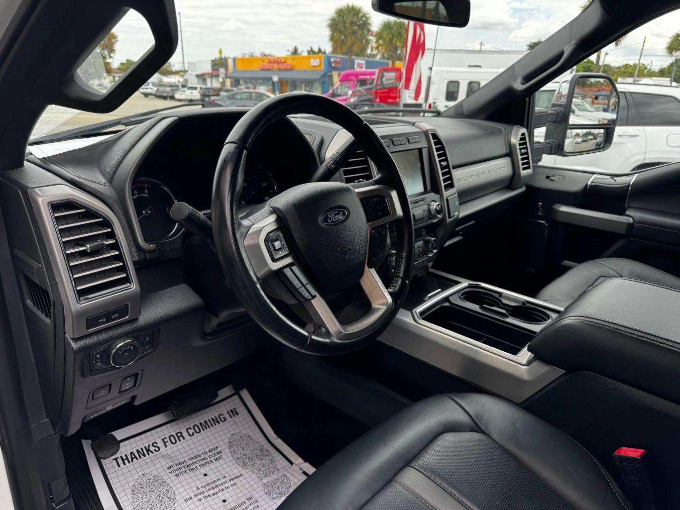 Ford F350 Super Duty Crew Cab Platinum Pickup 4D 6 3/4 Ft - Thumbnail 17