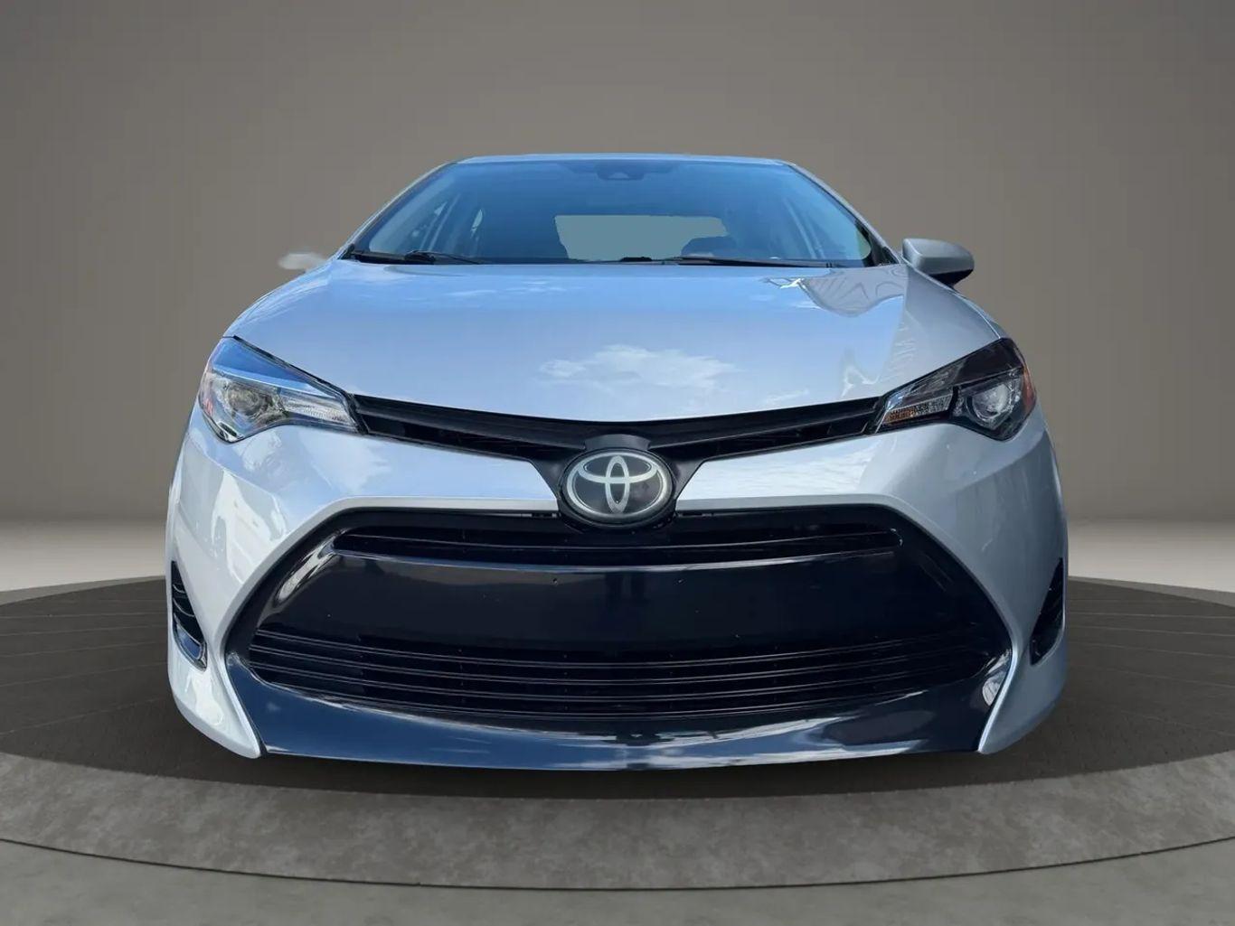 Toyota Corolla Se Sedan 4D - Thumbnail 7