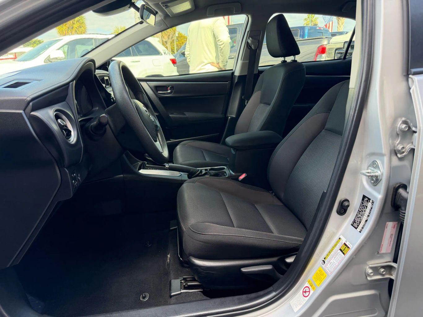 Toyota Corolla Se Sedan 4D - Thumbnail 15