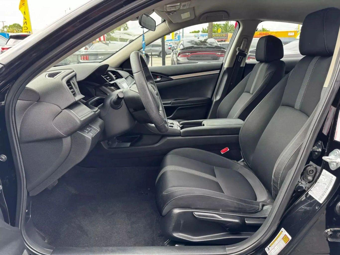 Honda Civic Lx Sedan 4D - Thumbnail 9