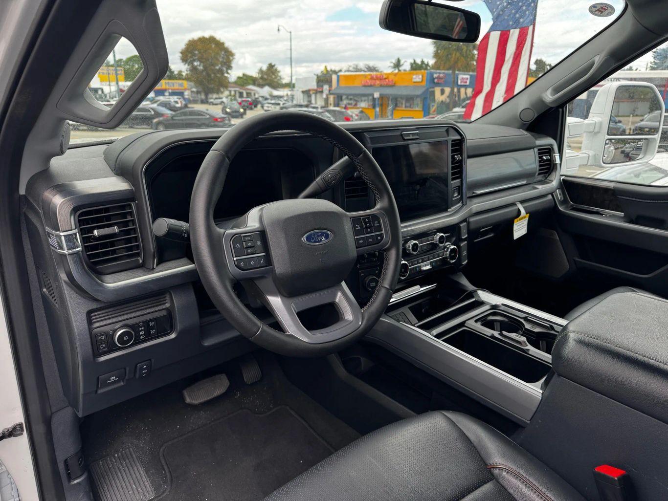 Ford F550 Super Duty Crew Cab & Chassis Lariat W/203" Wb Cab & Chassis 4D - Thumbnail 15