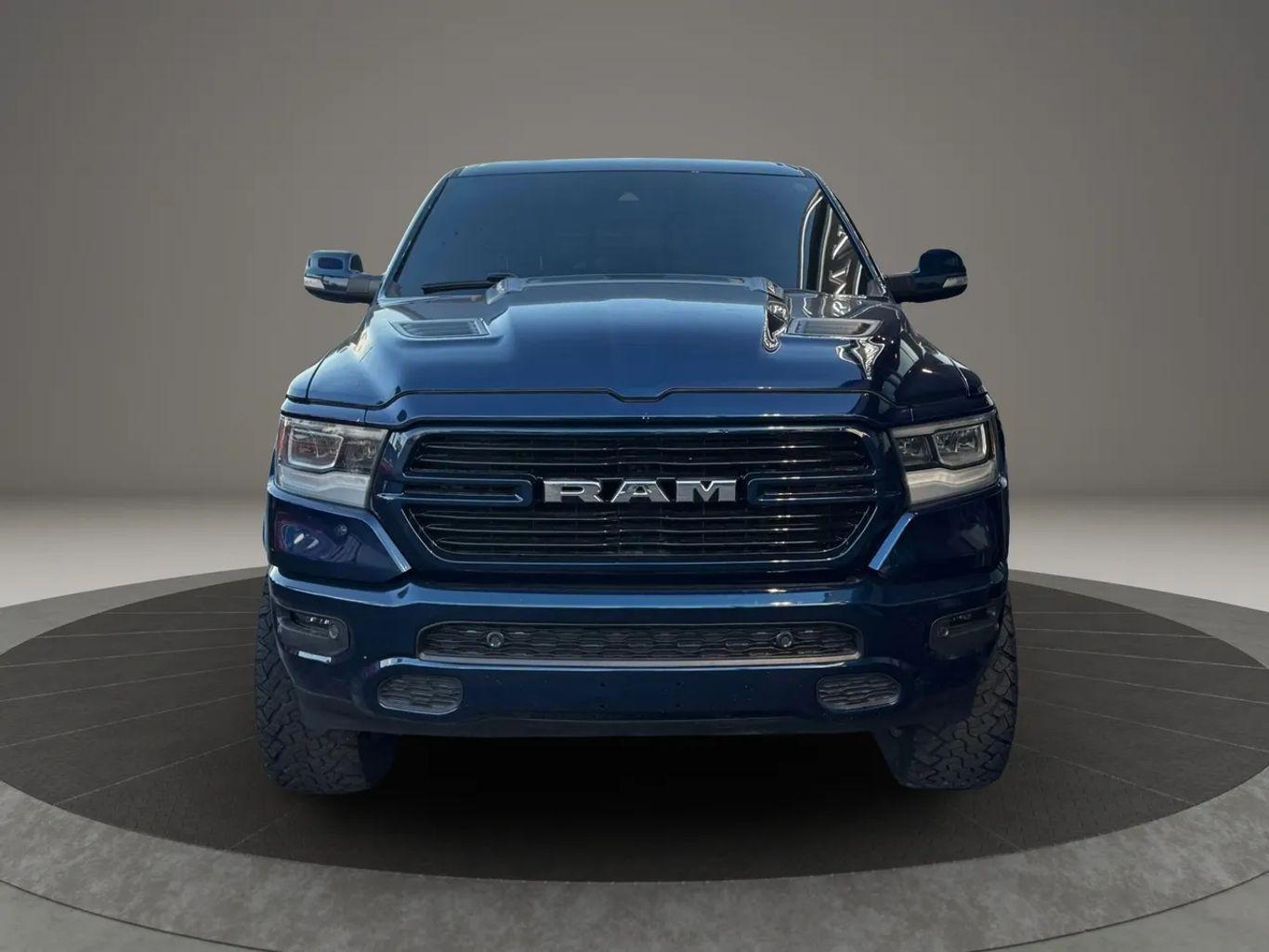 Ram 1500 Crew Cab Laramie Pickup 4D 5 1/2 Ft - Thumbnail 6