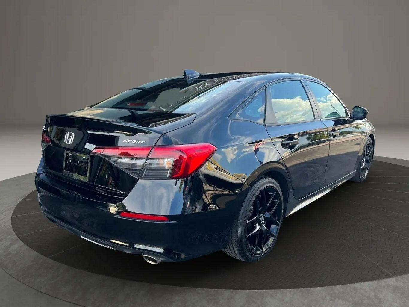 Honda Civic Sport Sedan 4D - Thumbnail 9