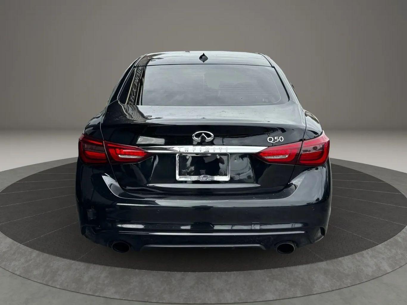 Infiniti Q50 3.0T Luxe Sedan 4D - Thumbnail 9