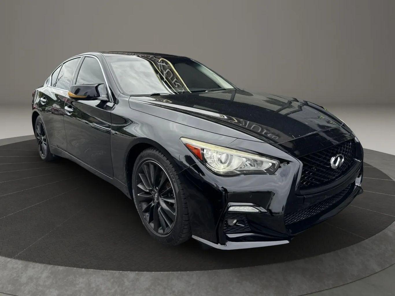 Infiniti Q50 3.0T Luxe Sedan 4D - Thumbnail 5