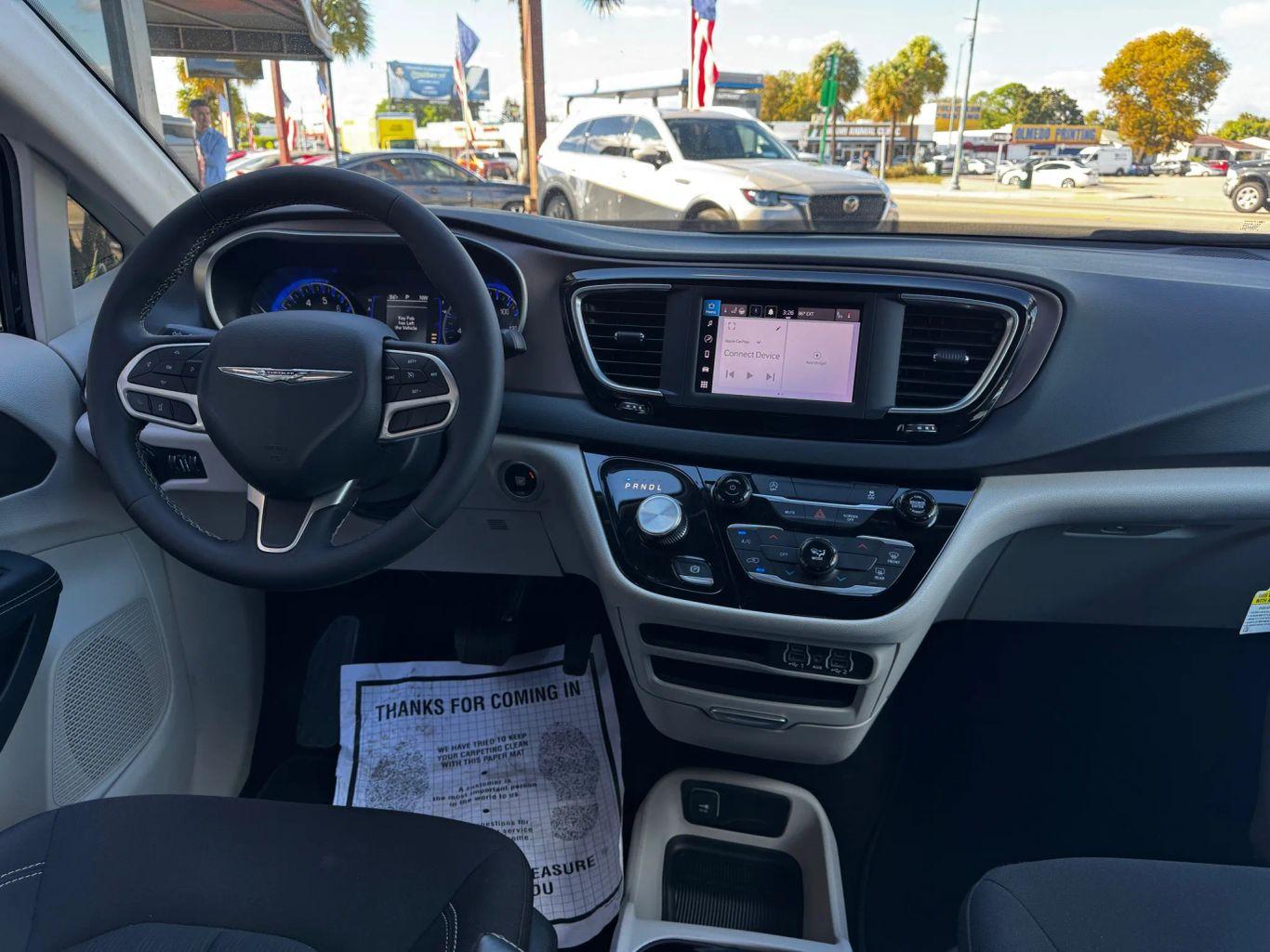 Chrysler Voyager Lx Van 4D - Thumbnail 18