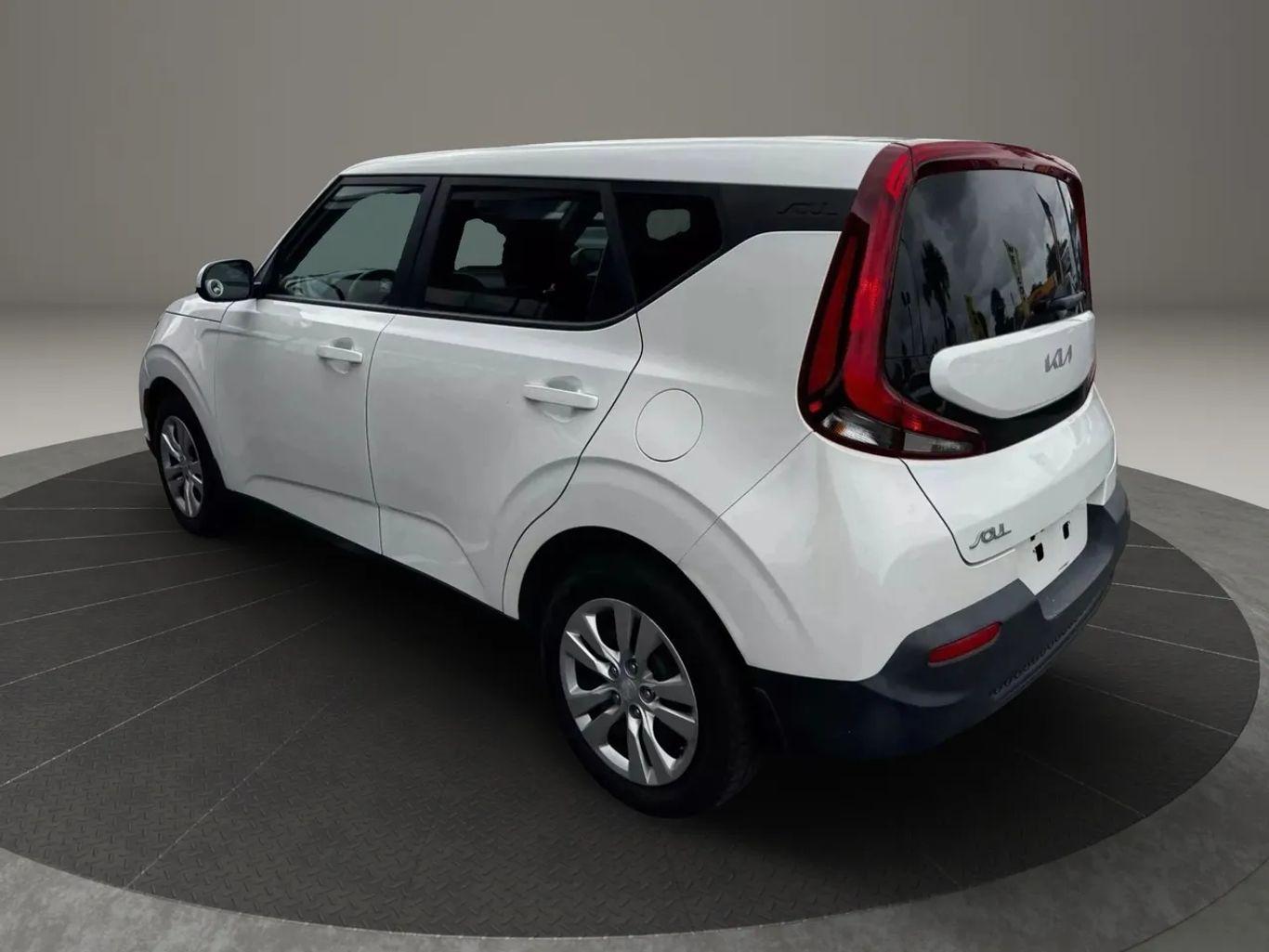 Kia Soul Lx Wagon 4D - Thumbnail 8