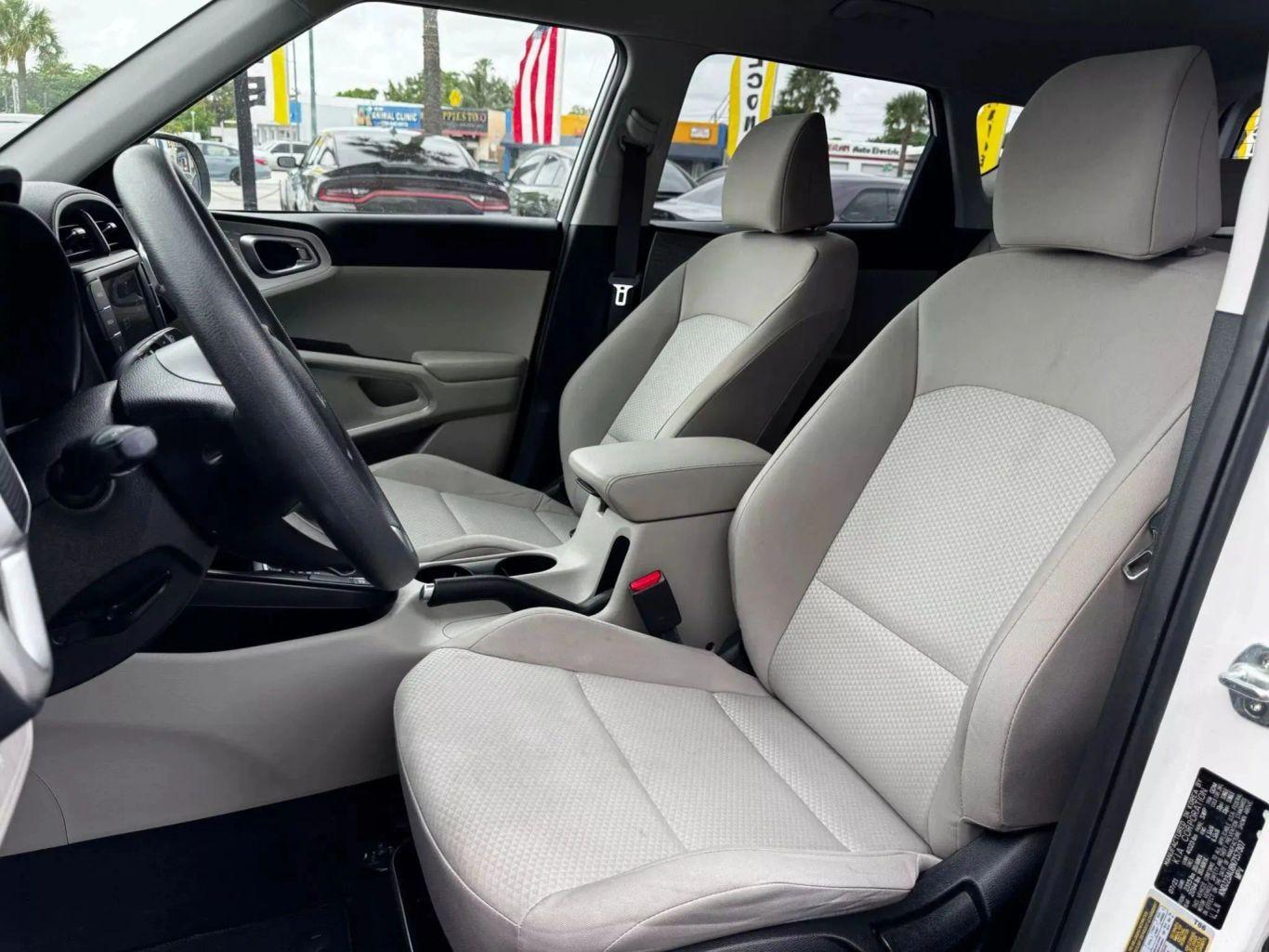 Kia Soul Lx Wagon 4D - Thumbnail 15