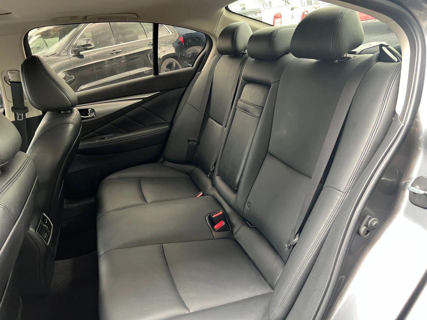 Infiniti Q50 Luxe Sedan 4D - Thumbnail 20