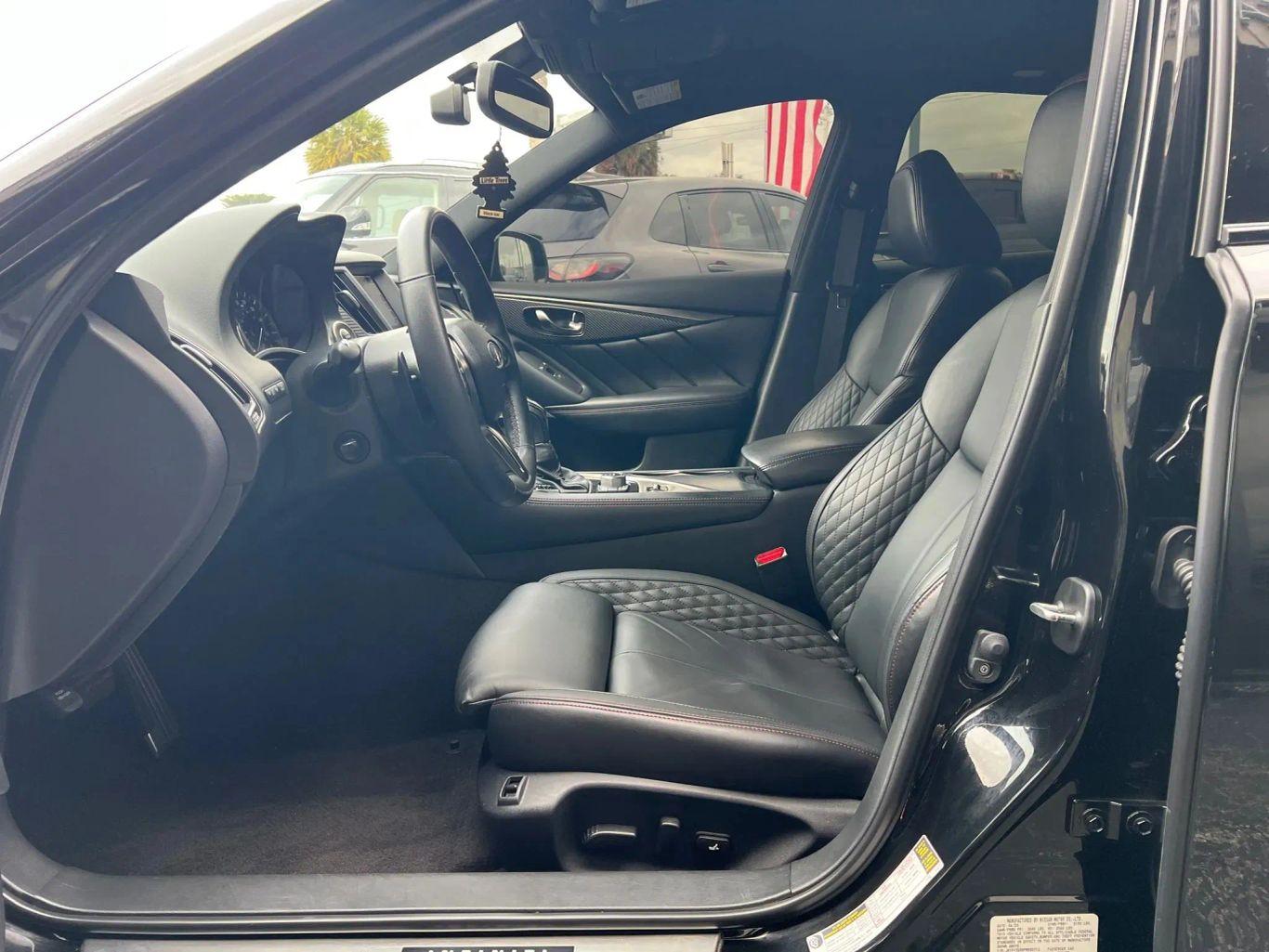 Infiniti Q50 Red Sport 400 Sedan 4D - Thumbnail 12